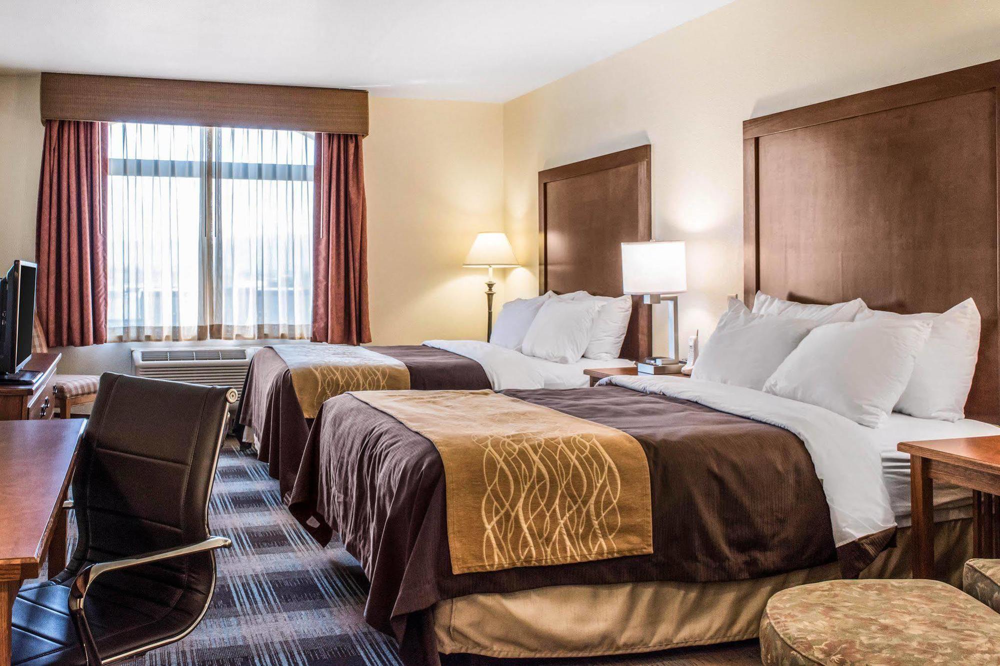 Comfort Inn & Suites Шеридан Экстерьер фото