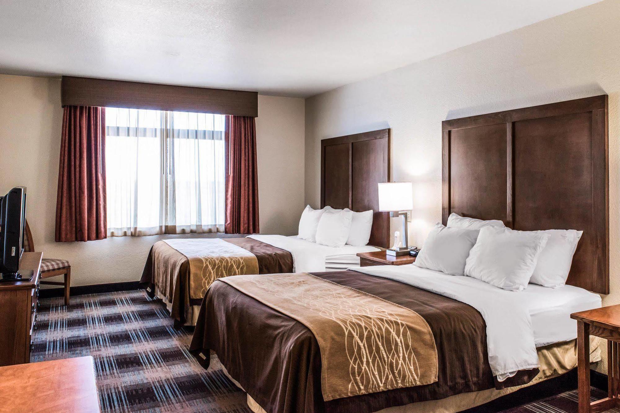 Comfort Inn & Suites Шеридан Экстерьер фото