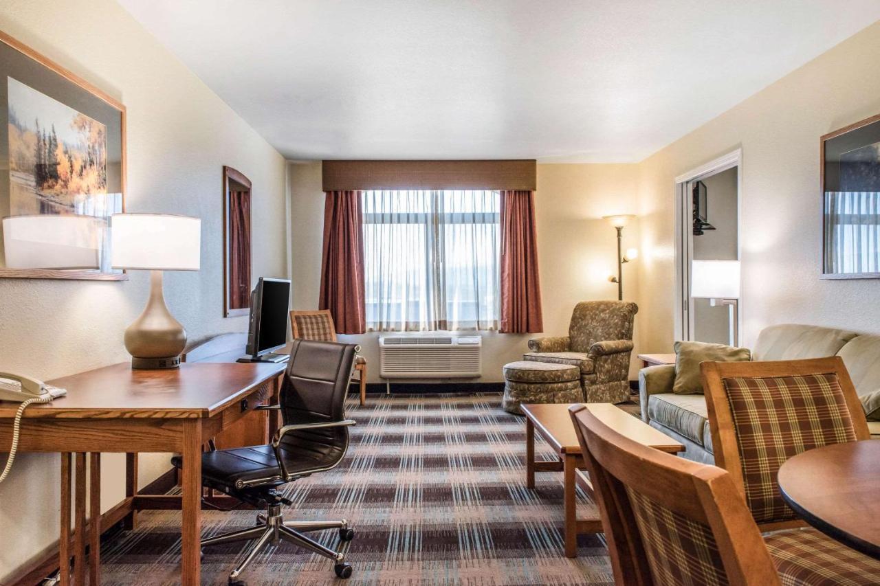 Comfort Inn & Suites Шеридан Экстерьер фото